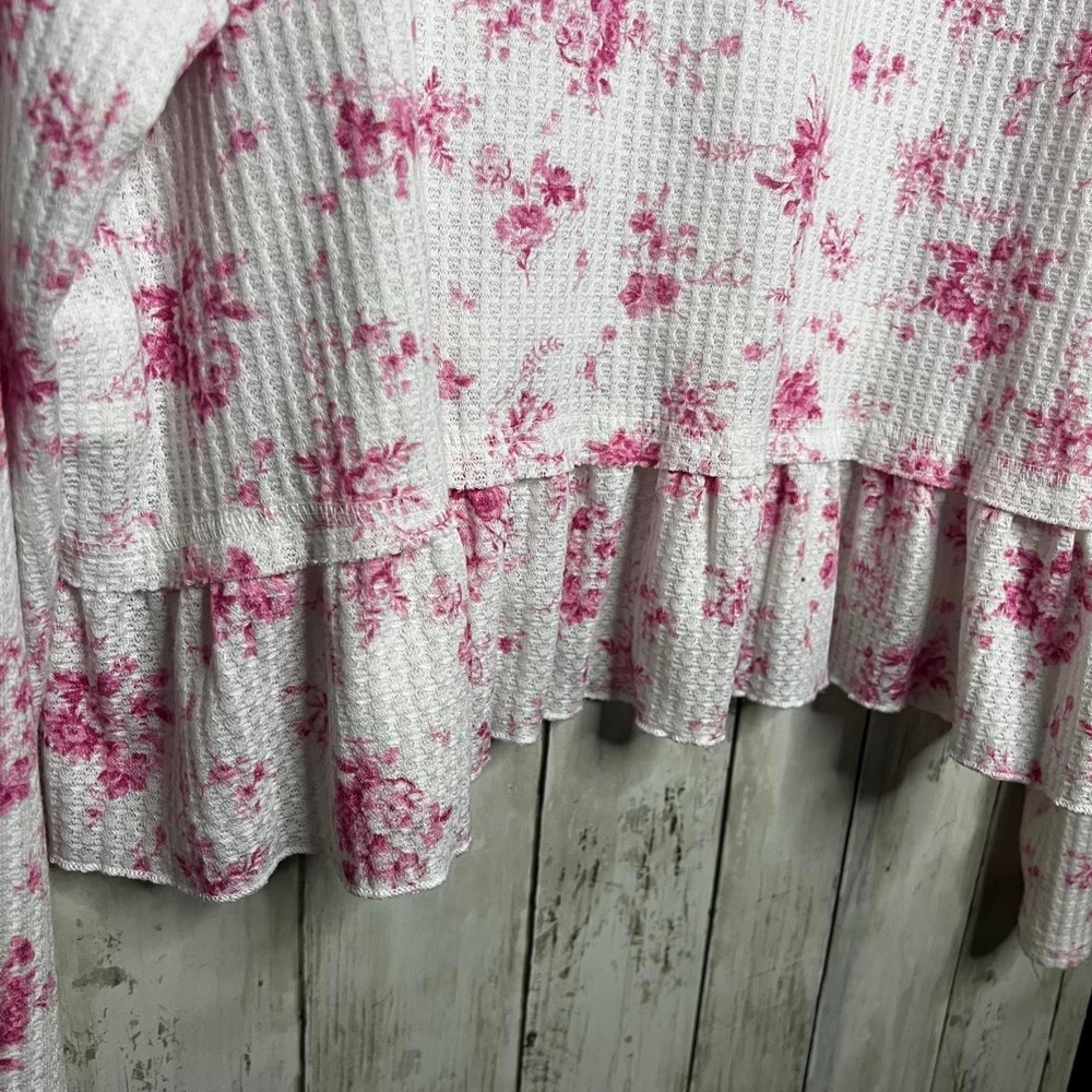 Altar'd State white & pink floral long sleeve top with ruffle peplum hem XL - Picture 4 of 4